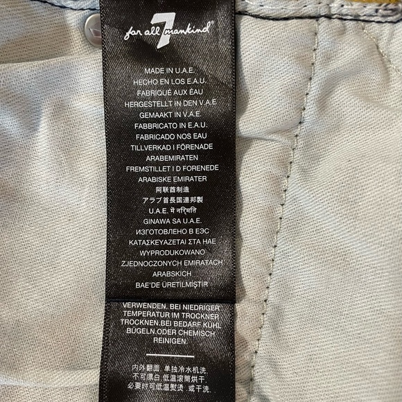 7 For All Mankind Men's
Adrien Slim Tapered Jeans
Size 33 x 32 Cotton Hemp Denim - Picture 15 of 16